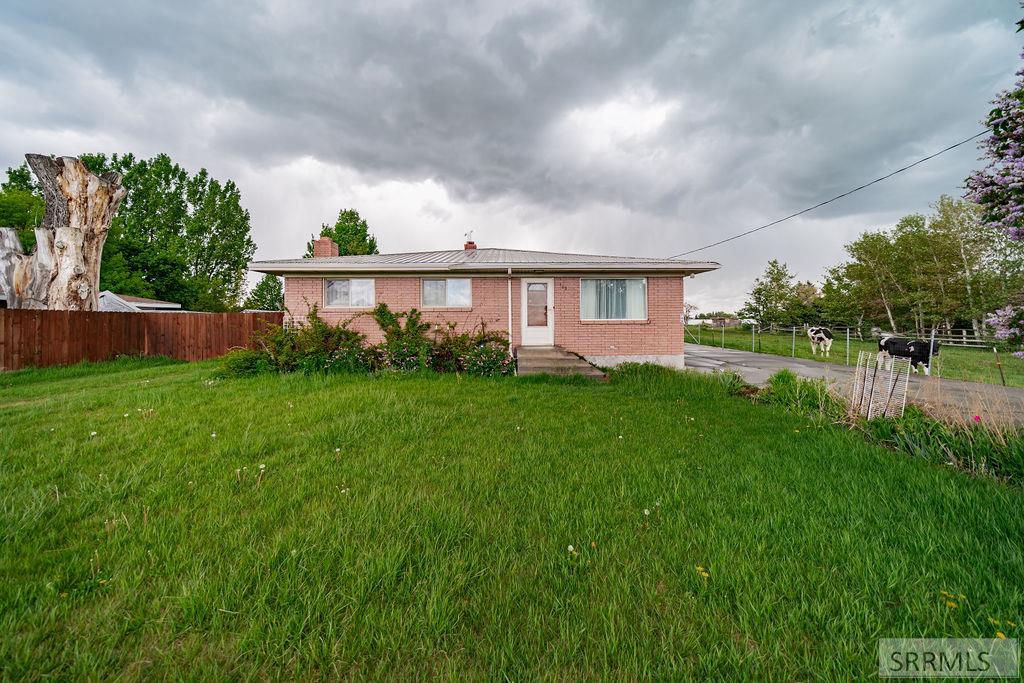 706 E 1550 N Property Photo 1