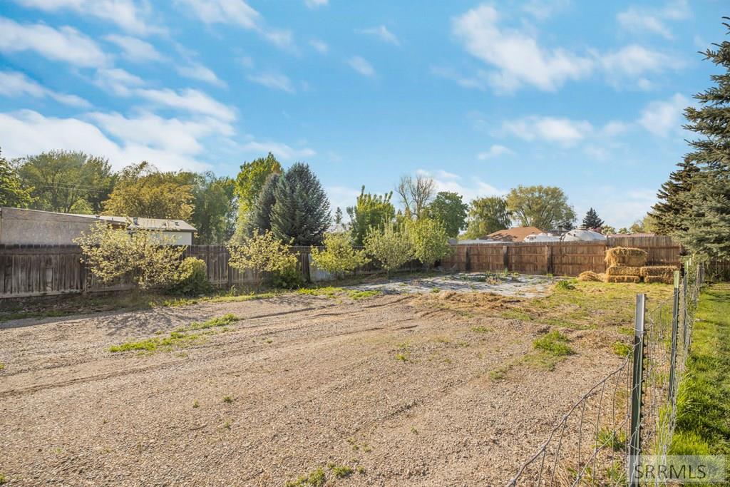 634a N 3565 E Property Photo 53