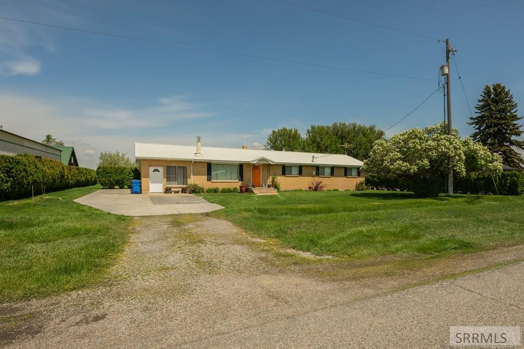 3543 665 N Property Photo 2