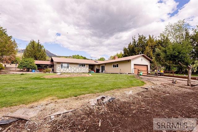 582 E Upper Rock Creek Road