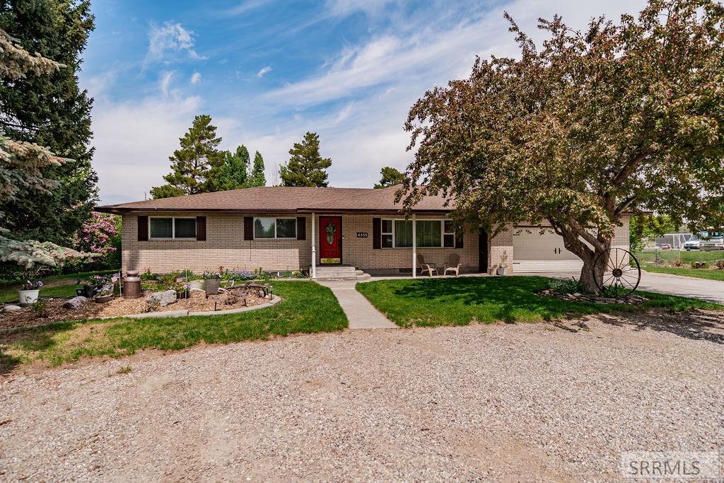 4355 E 109 N Property Photo 1