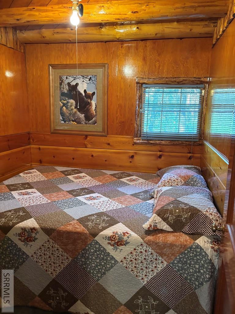 3735 Riverside Drive Property Photo 7