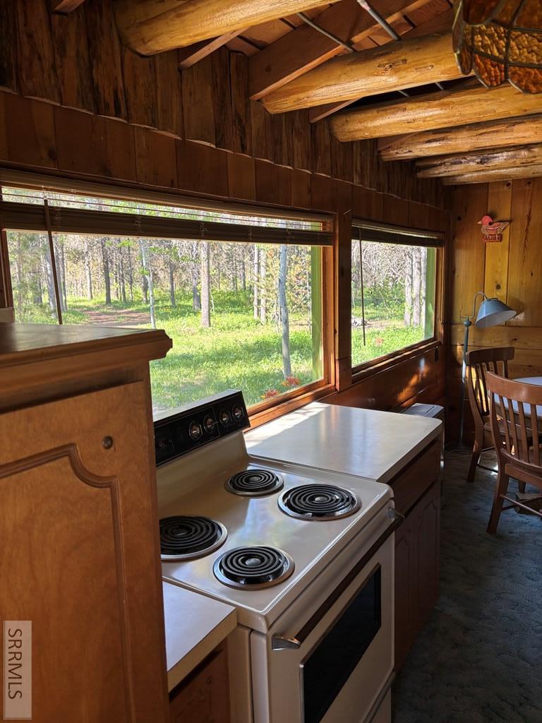 3735 Riverside Drive Property Photo 13