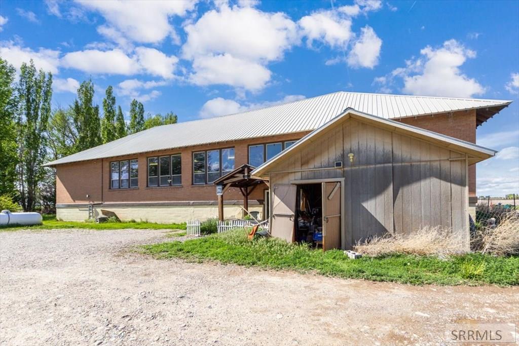 1052 E 129 N Property Photo 47