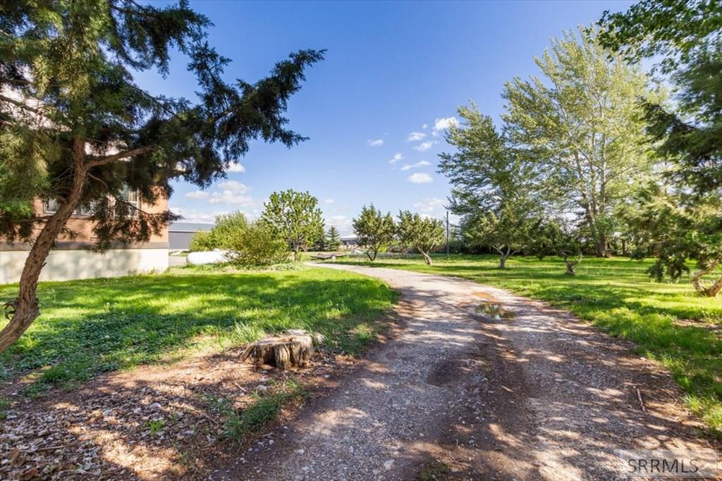 1052 E 129 N Property Photo 49