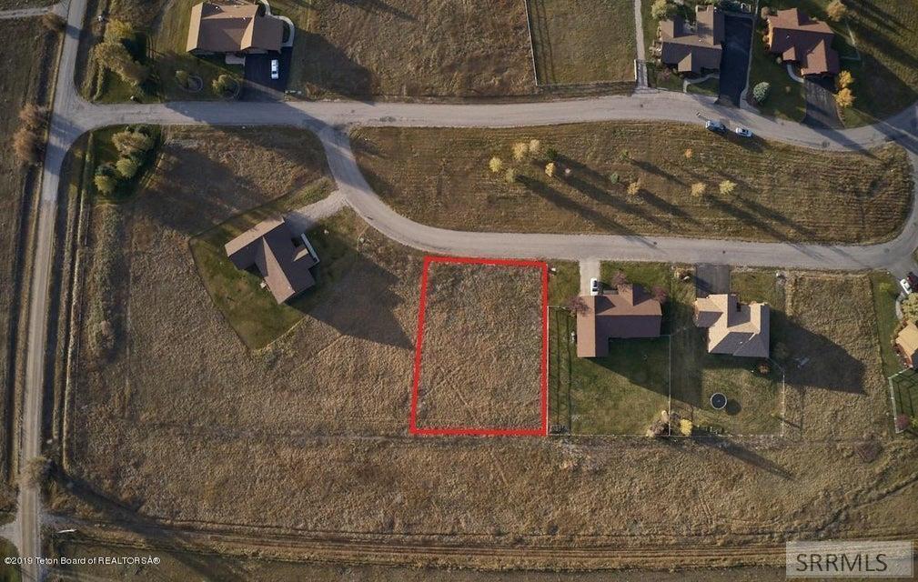 1088 Canoe Loop Property Photo 1