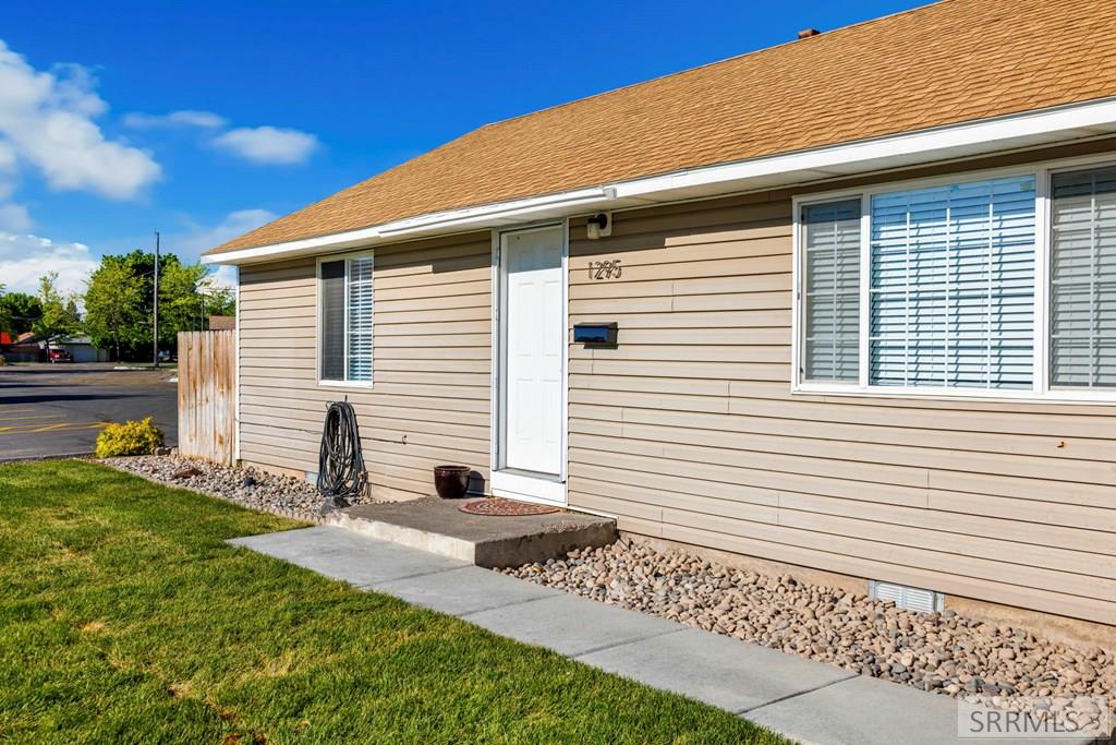 1295 Juniper Drive Property Photo 6