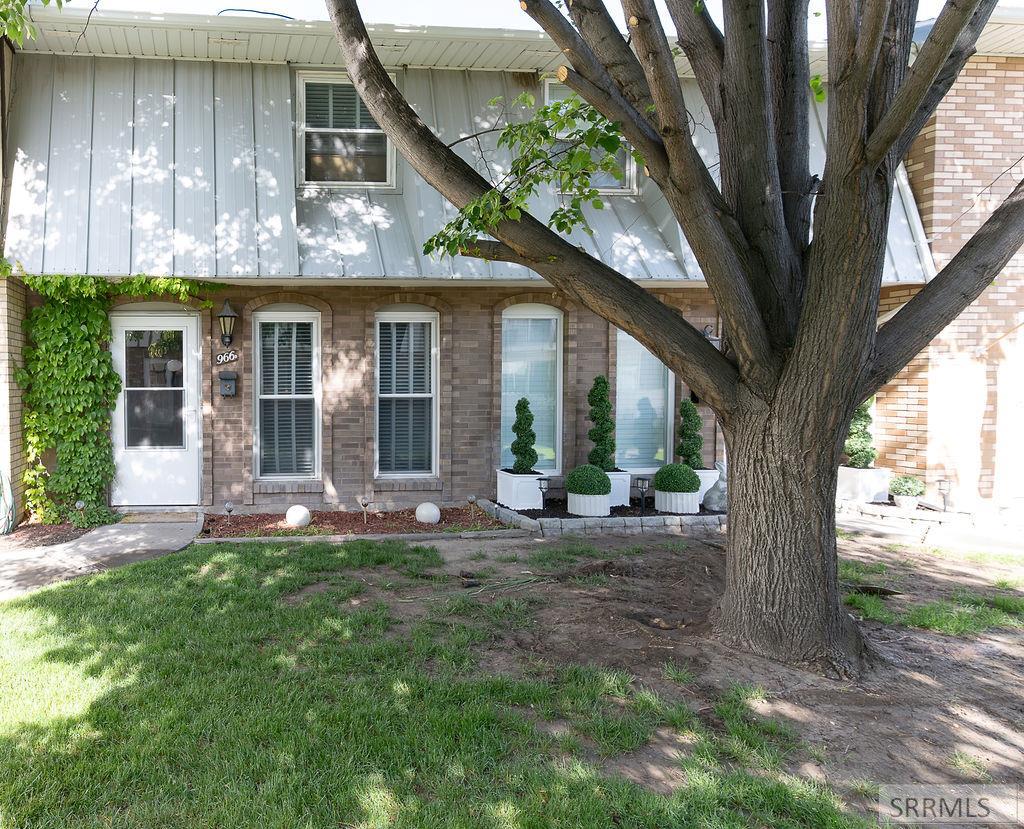 966 Mckinley Avenue Property Photo 1