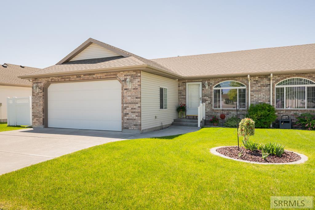 3794 John Adams Parkway