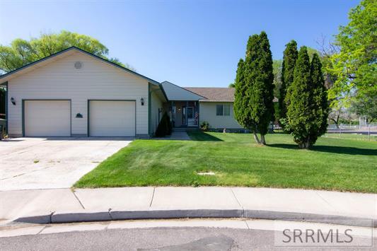 975 Lott Road Property Photo 1