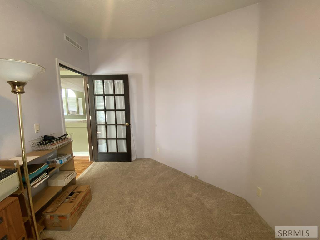 116 Coates Lane Property Photo 29
