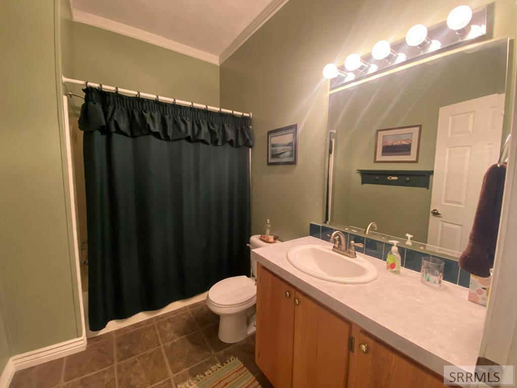 116 Coates Lane Property Photo 33