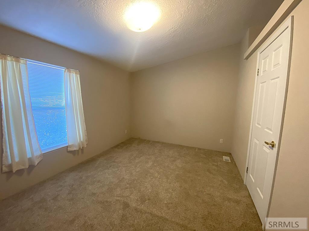 116 Coates Lane Property Photo 34