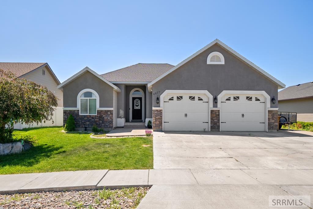 4877 Sabrina Property Photo