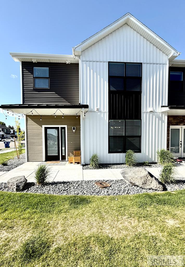299 Hummingbird Way Property Photo