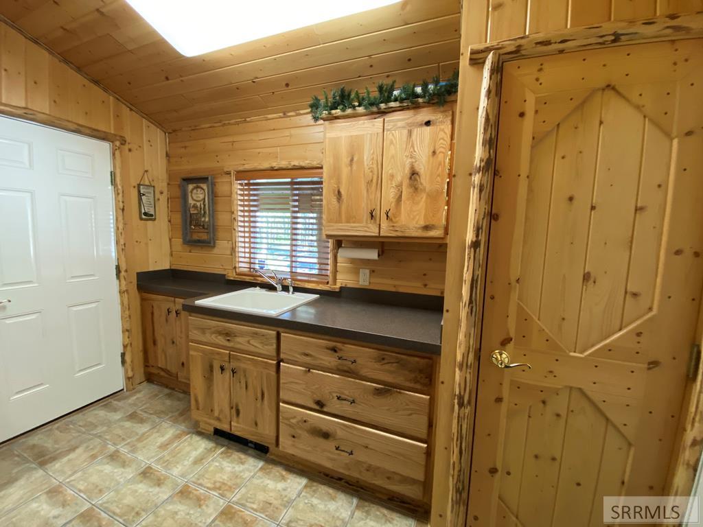 4070 Southgate Property Photo 28