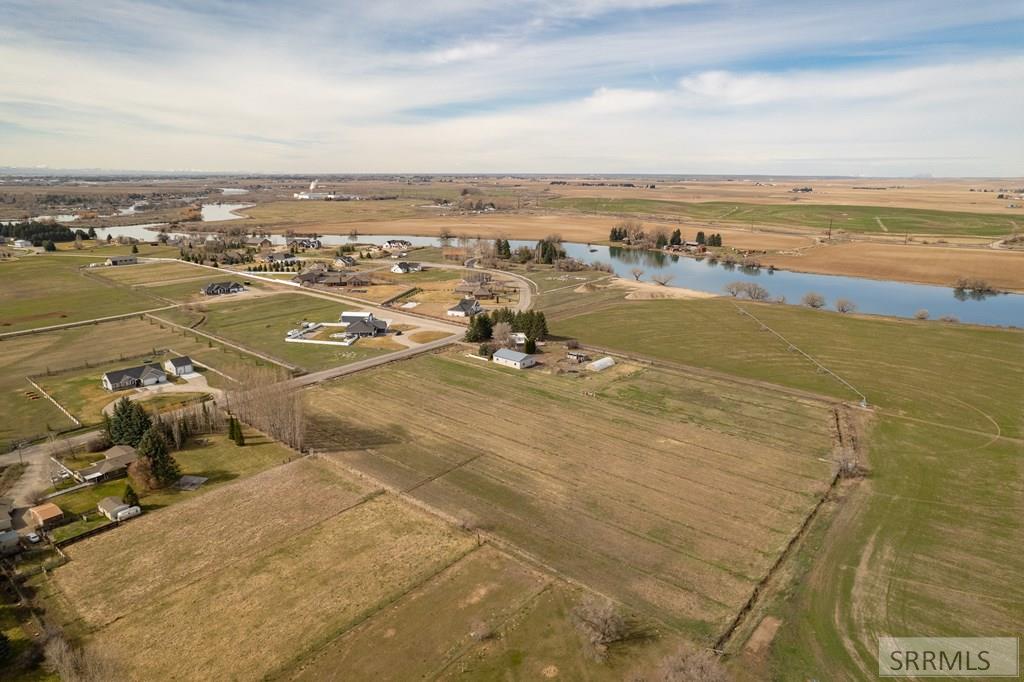 Tbd Riverfront Drive Property Photo 5