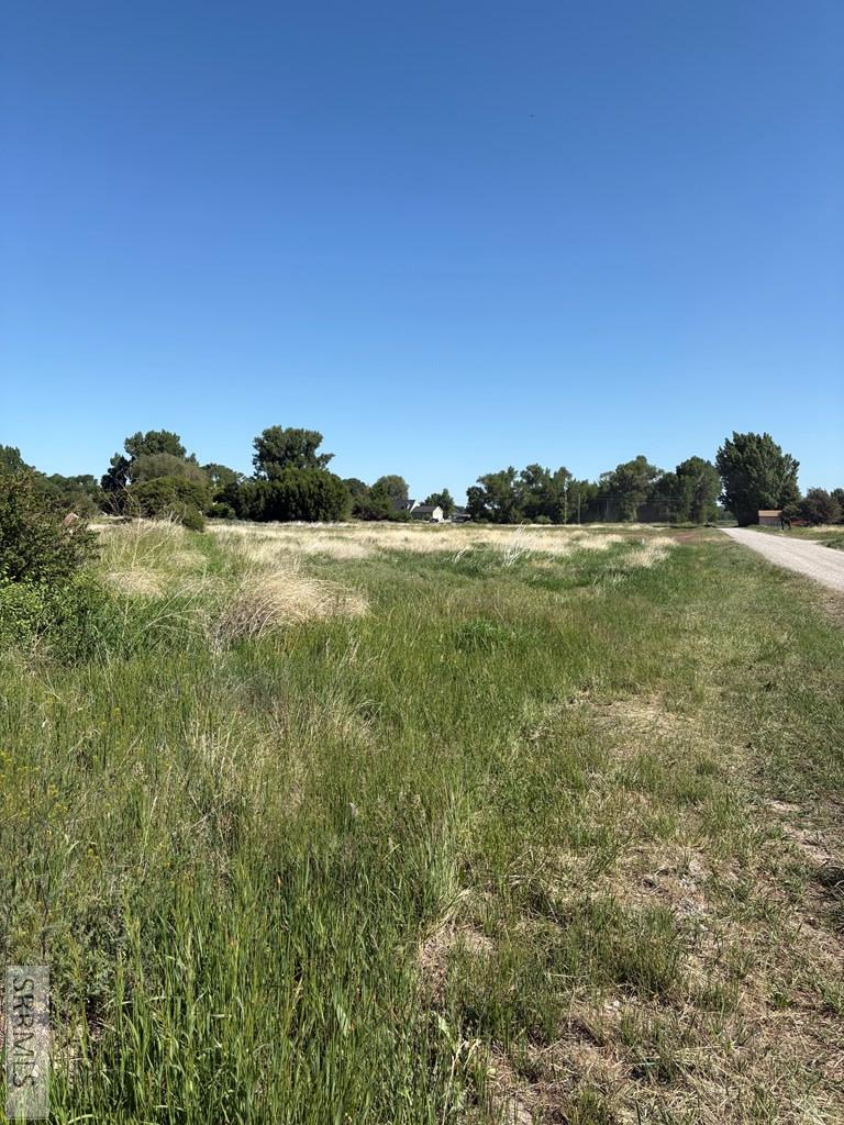 4755 E 200 N Property Photo 4