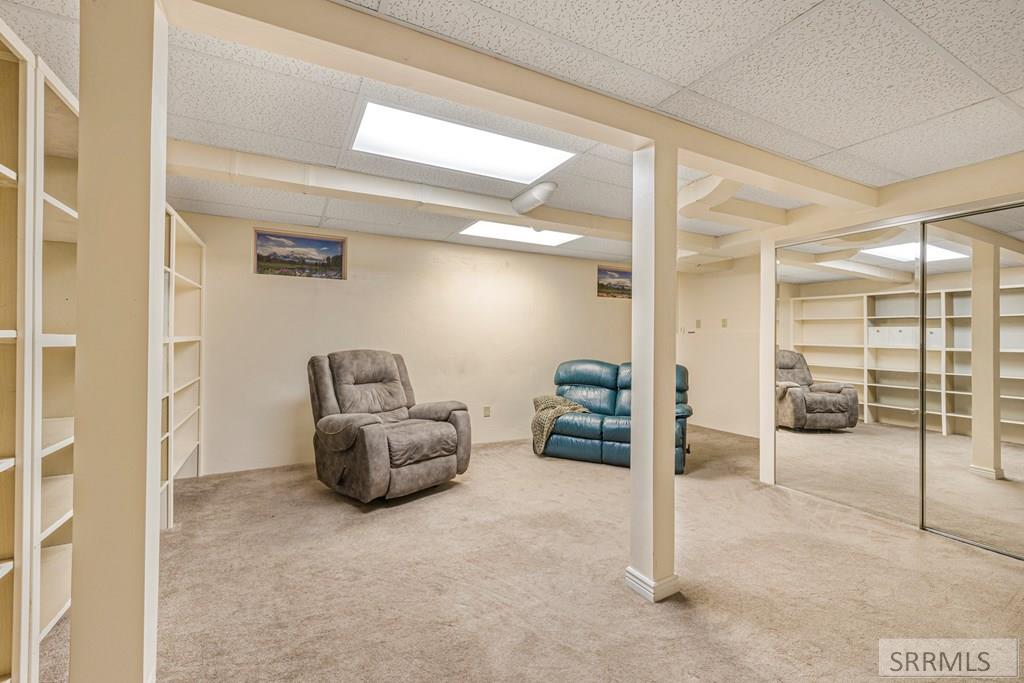 989 W 50 N Property Photo 35
