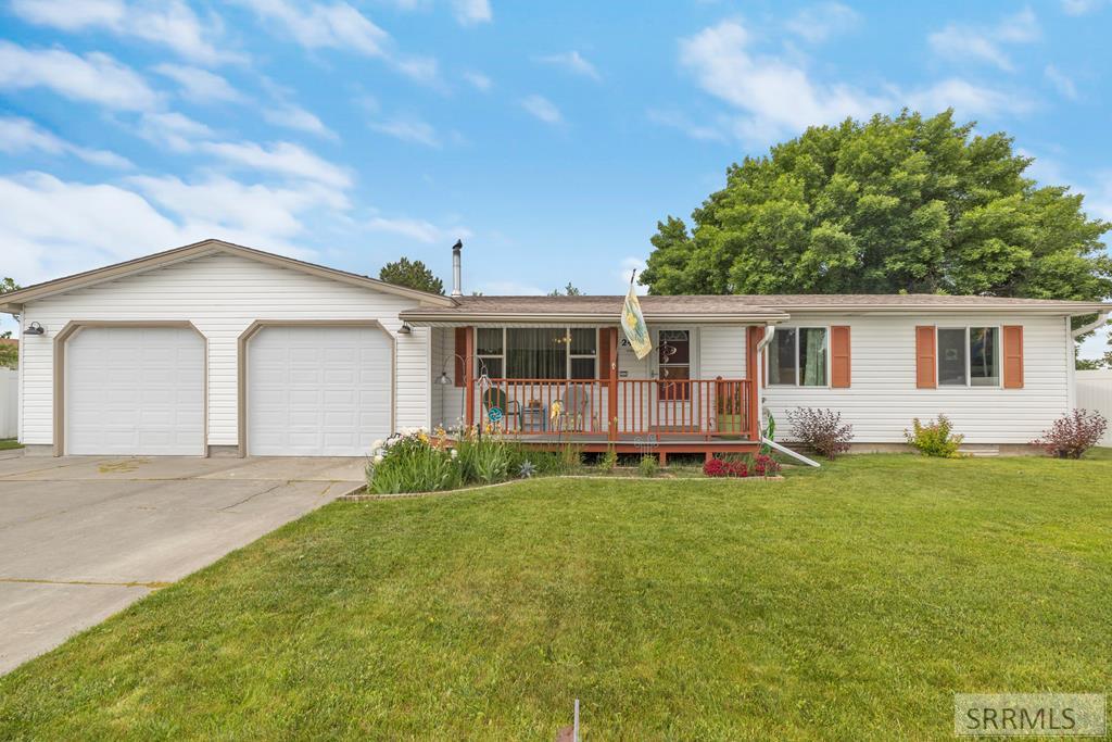 2415 Croft Street Property Photo 1