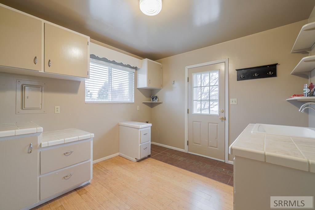 147 N 3900 E Property Photo 13