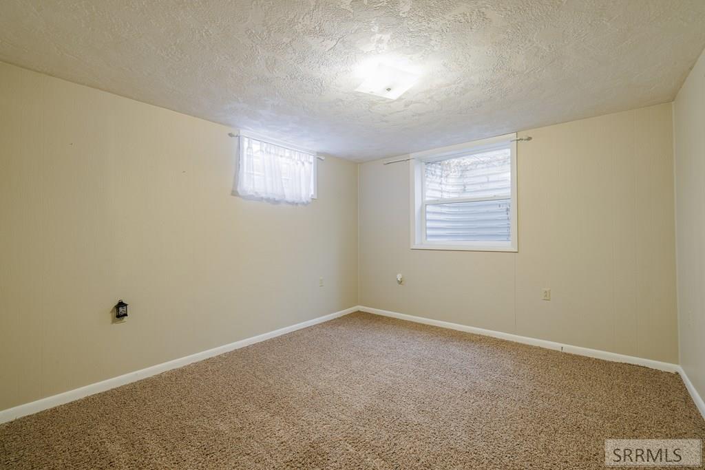 147 N 3900 E Property Photo 22