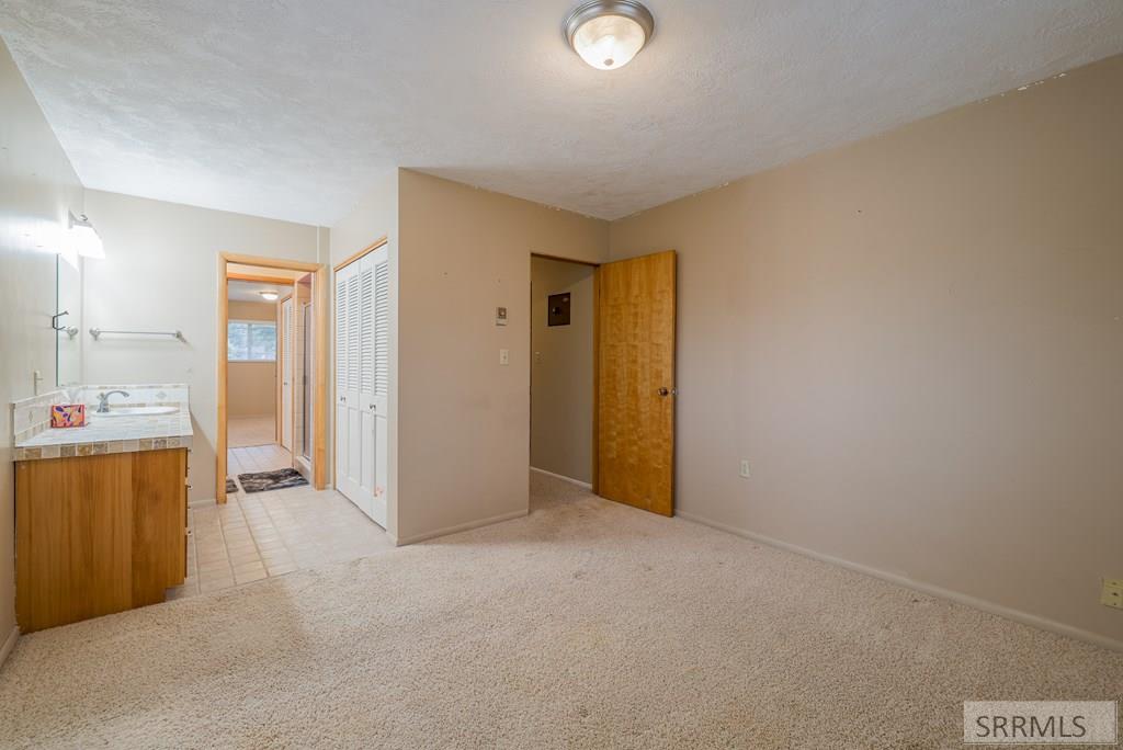 147 N 3900 E Property Photo 29