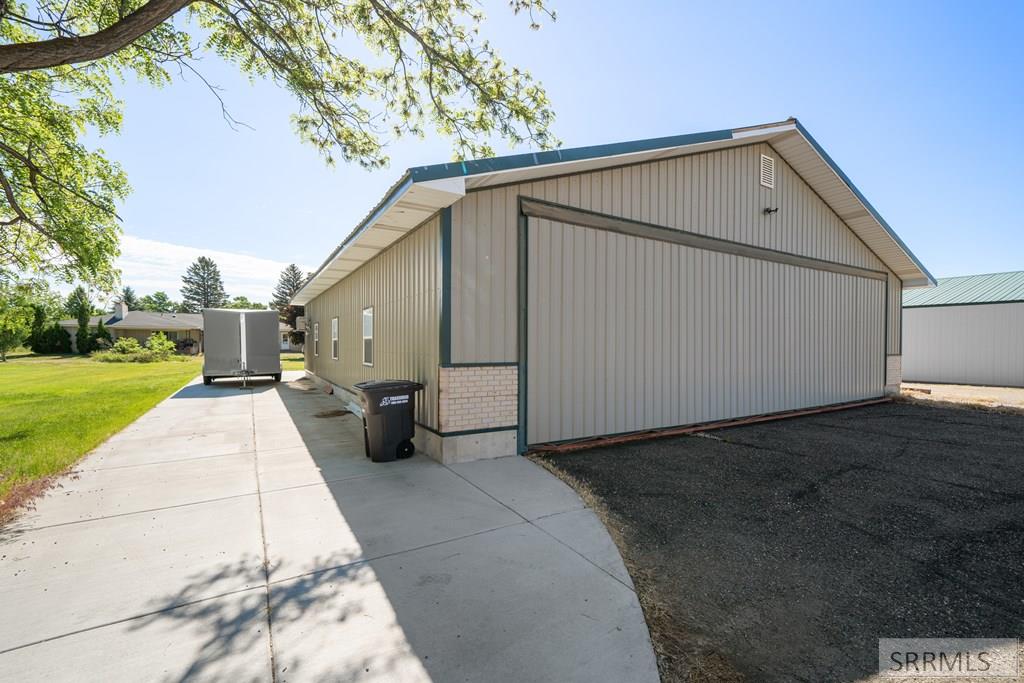 147 N 3900 E Property Photo 41