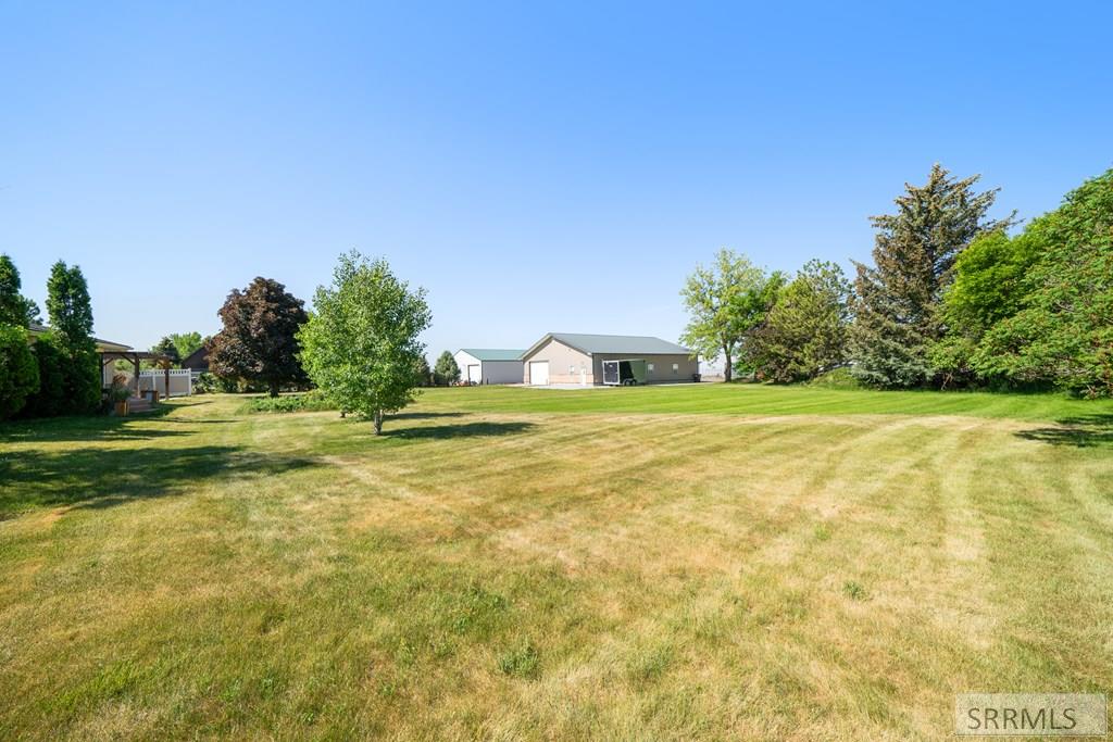 147 N 3900 E Property Photo 42