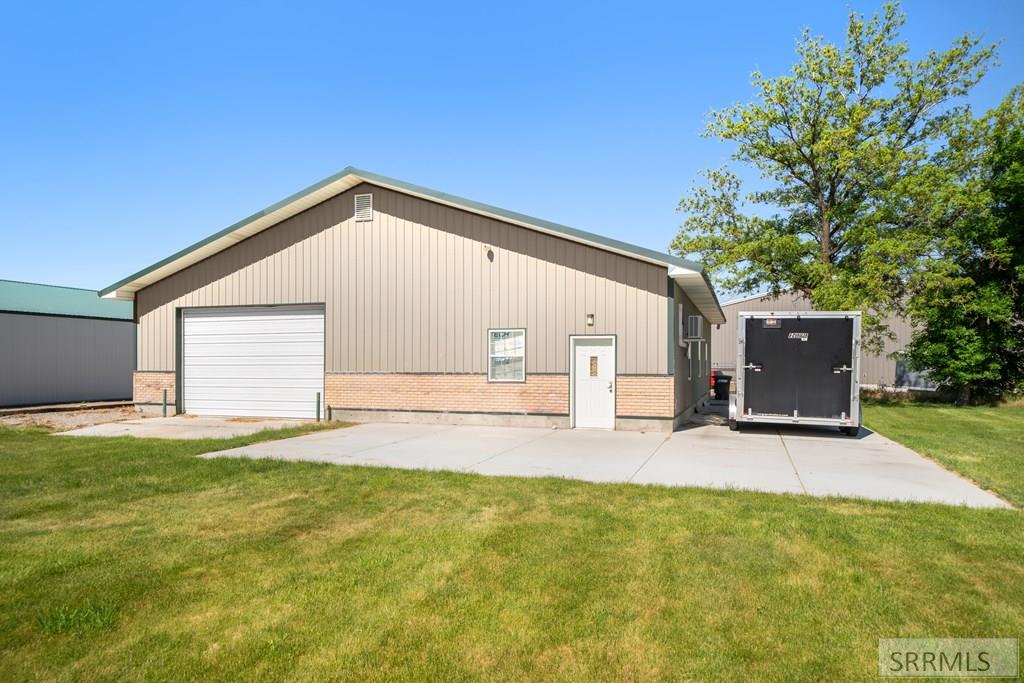 147 N 3900 E Property Photo 43