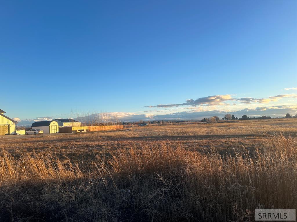 423 W 260 N Property Photo 2