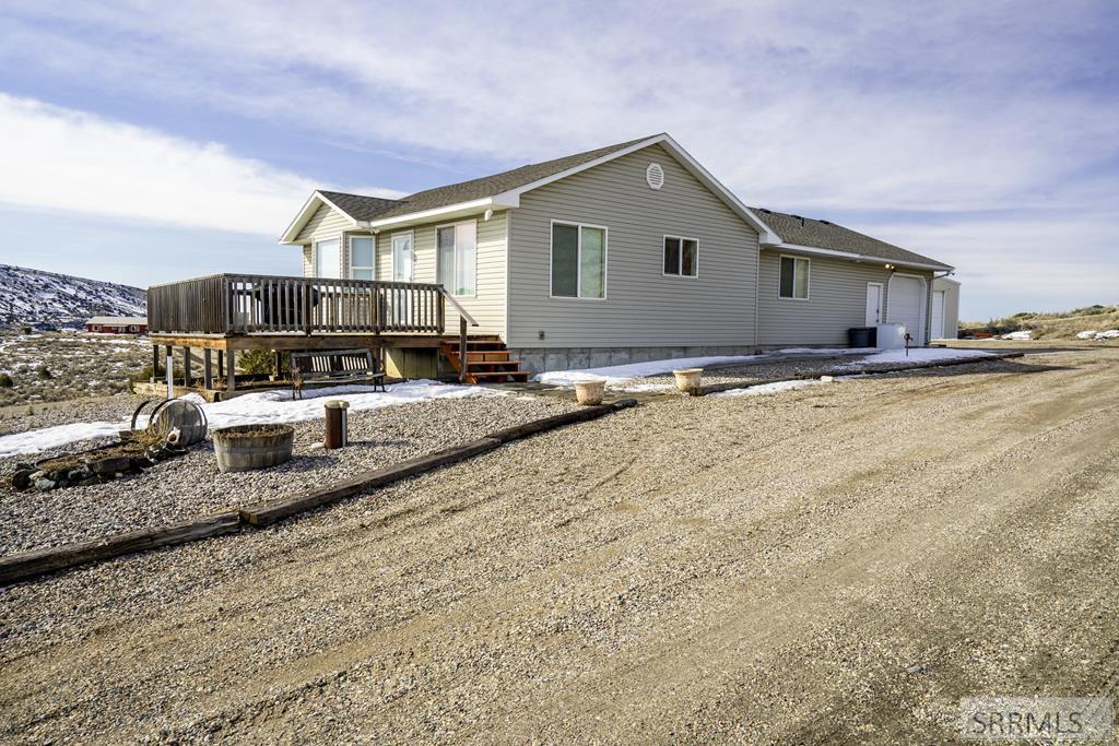 1027 E Butte Road