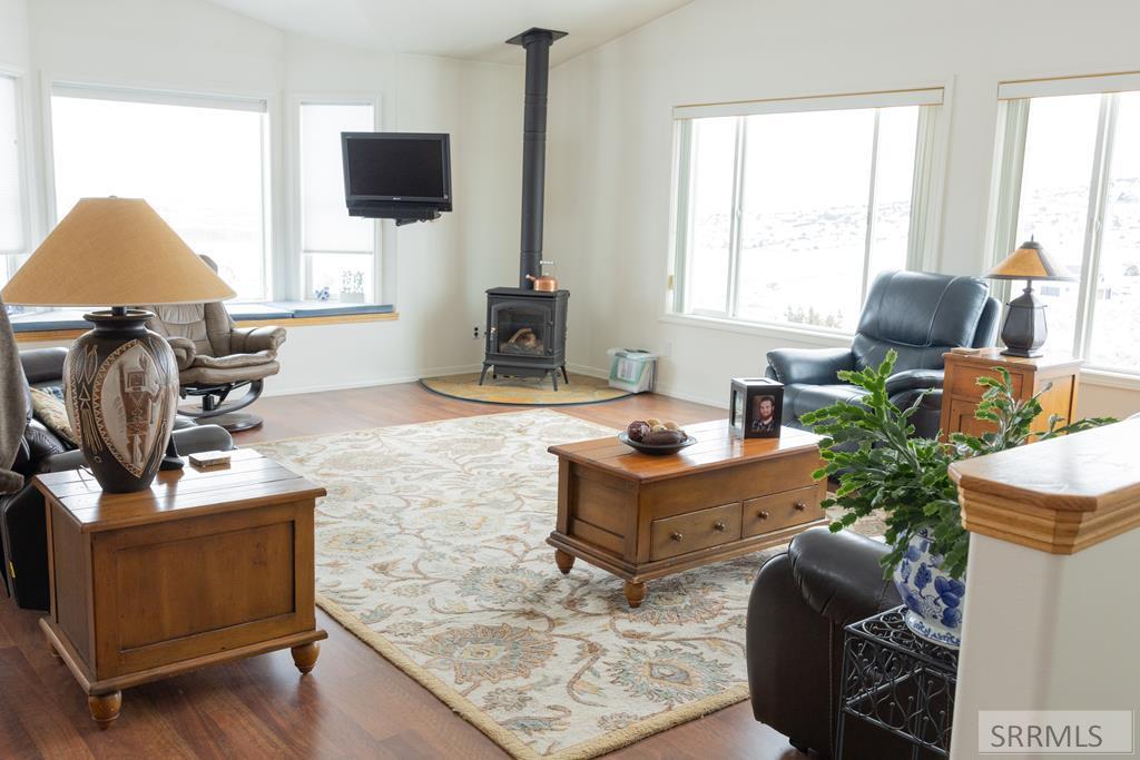 1027 E Butte Road Property Photo 1