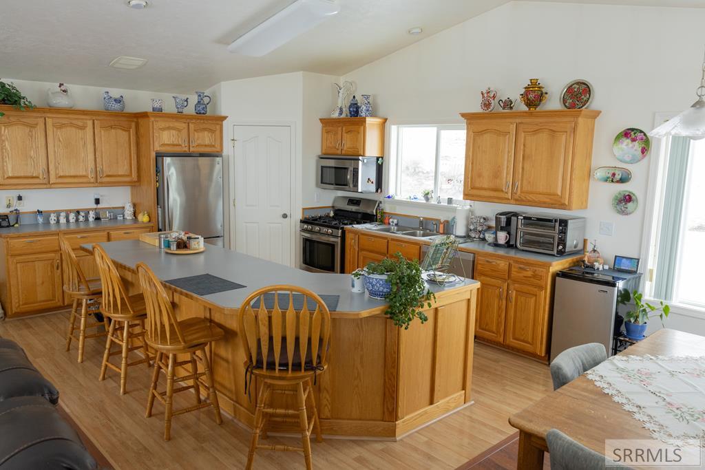 1027 E Butte Road Property Photo 6