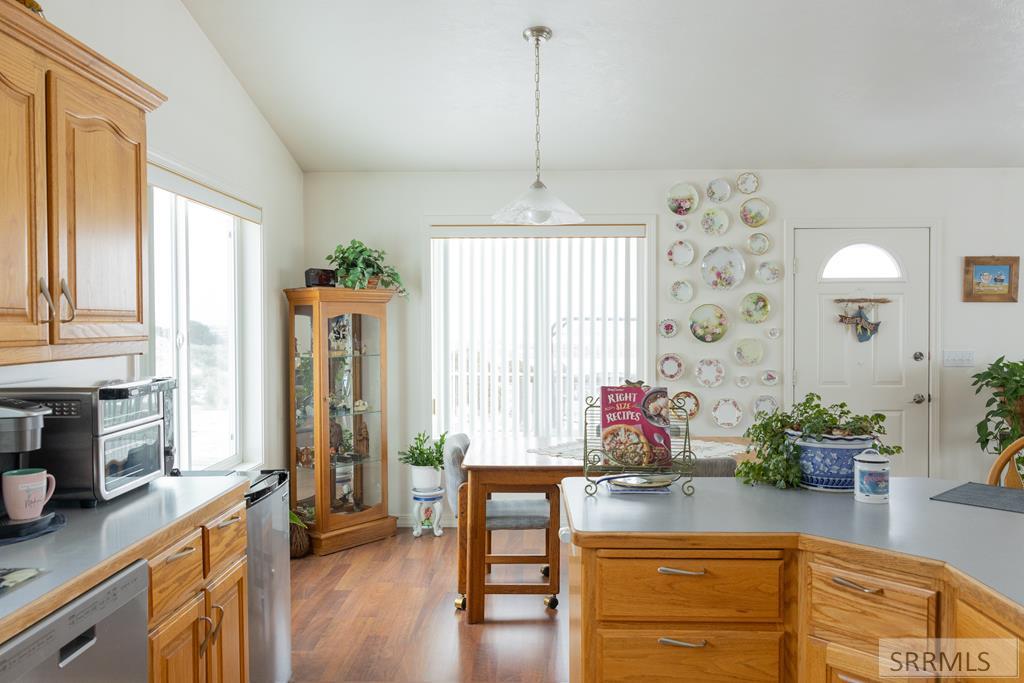 1027 E Butte Road Property Photo 7