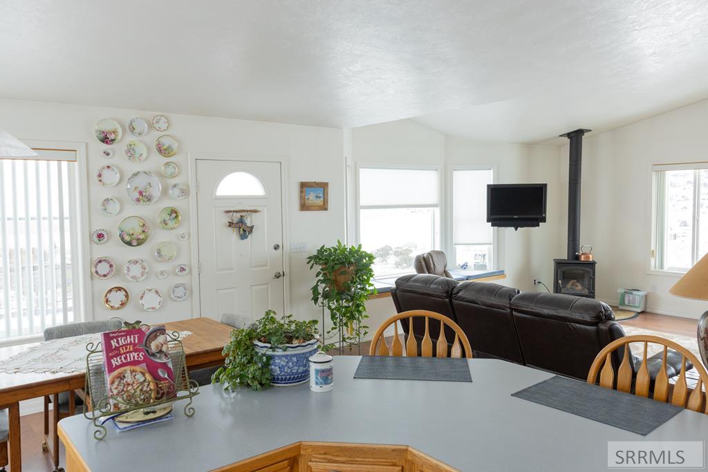 1027 E Butte Road Property Photo 8