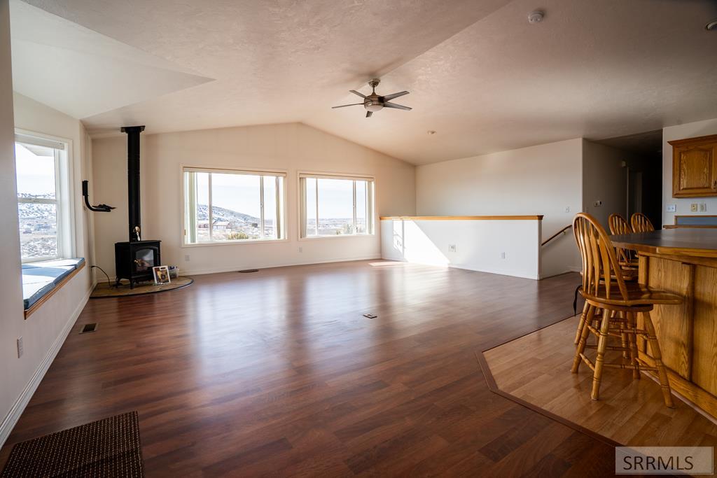 1027 E Butte Road Property Photo 10