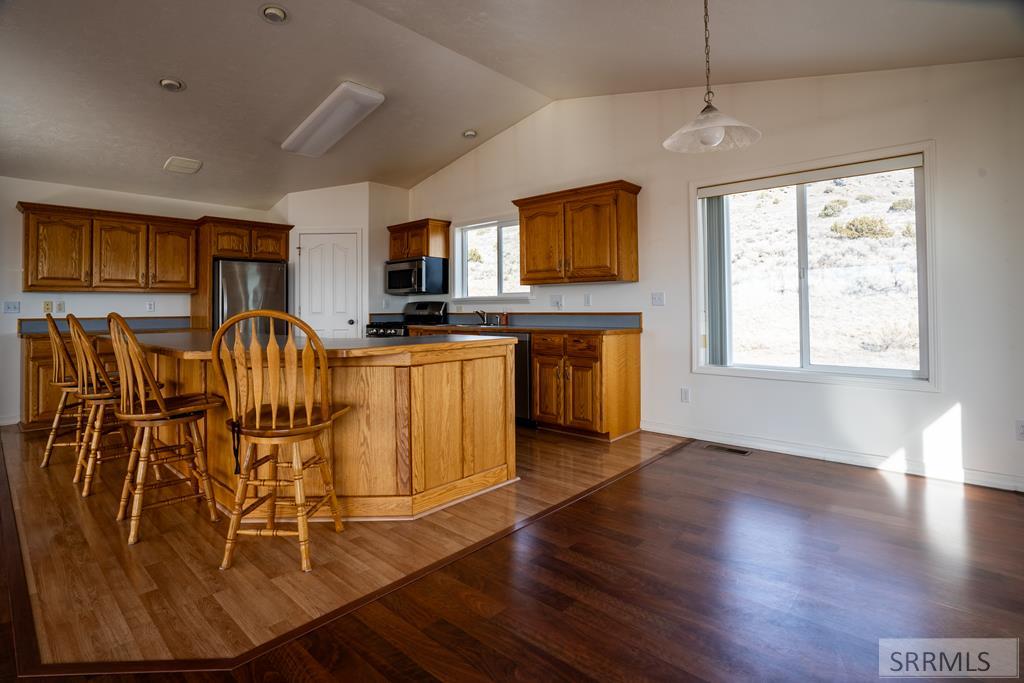 1027 E Butte Road Property Photo 11