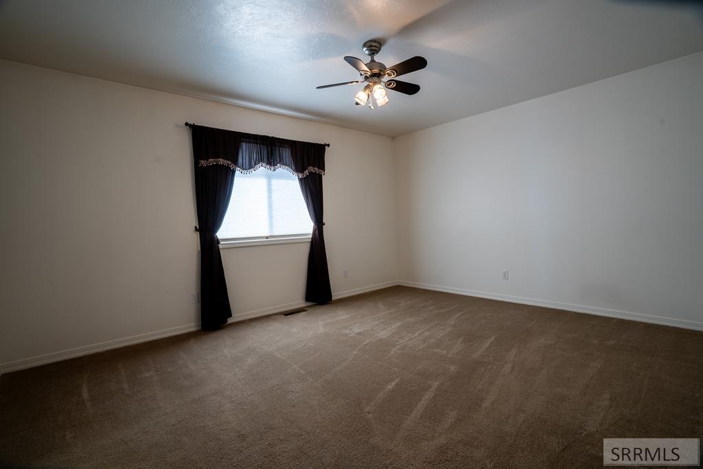 1027 E Butte Road Property Photo 14
