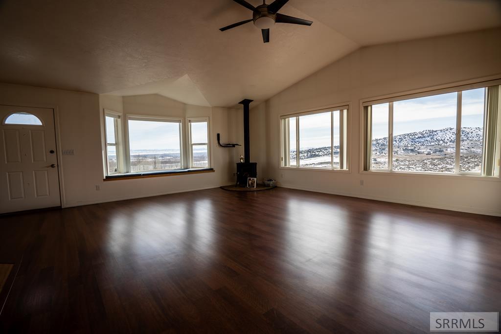 1027 E Butte Road Property Photo 18