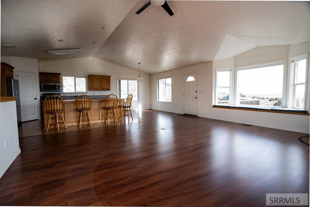 1027 E Butte Road Property Photo 19