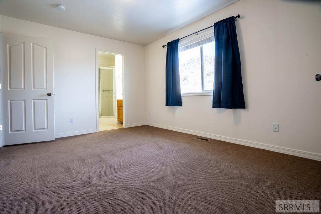 1027 E Butte Road Property Photo 24