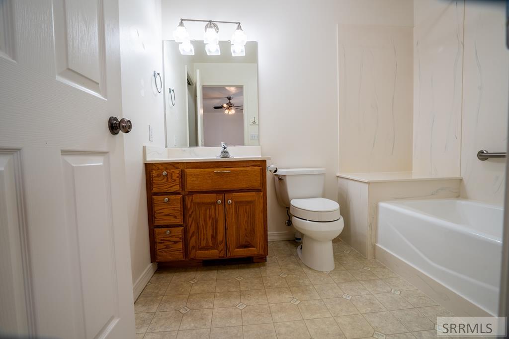 1027 E Butte Road Property Photo 26