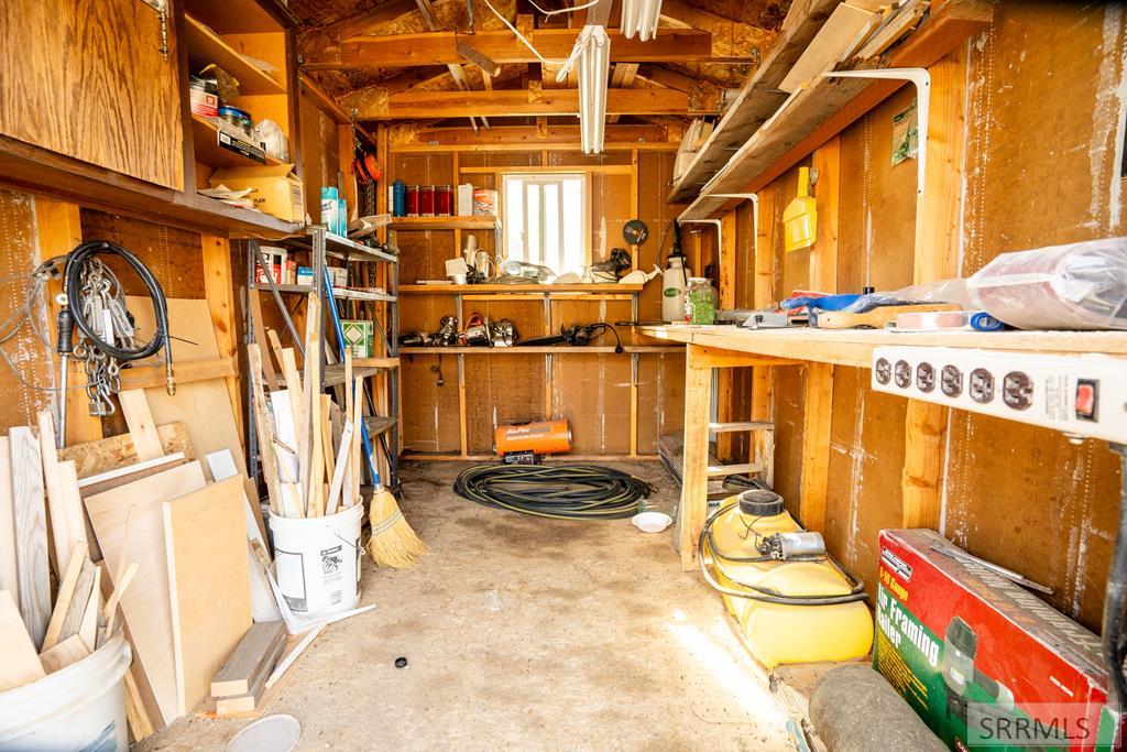 1027 E Butte Road Property Photo 37