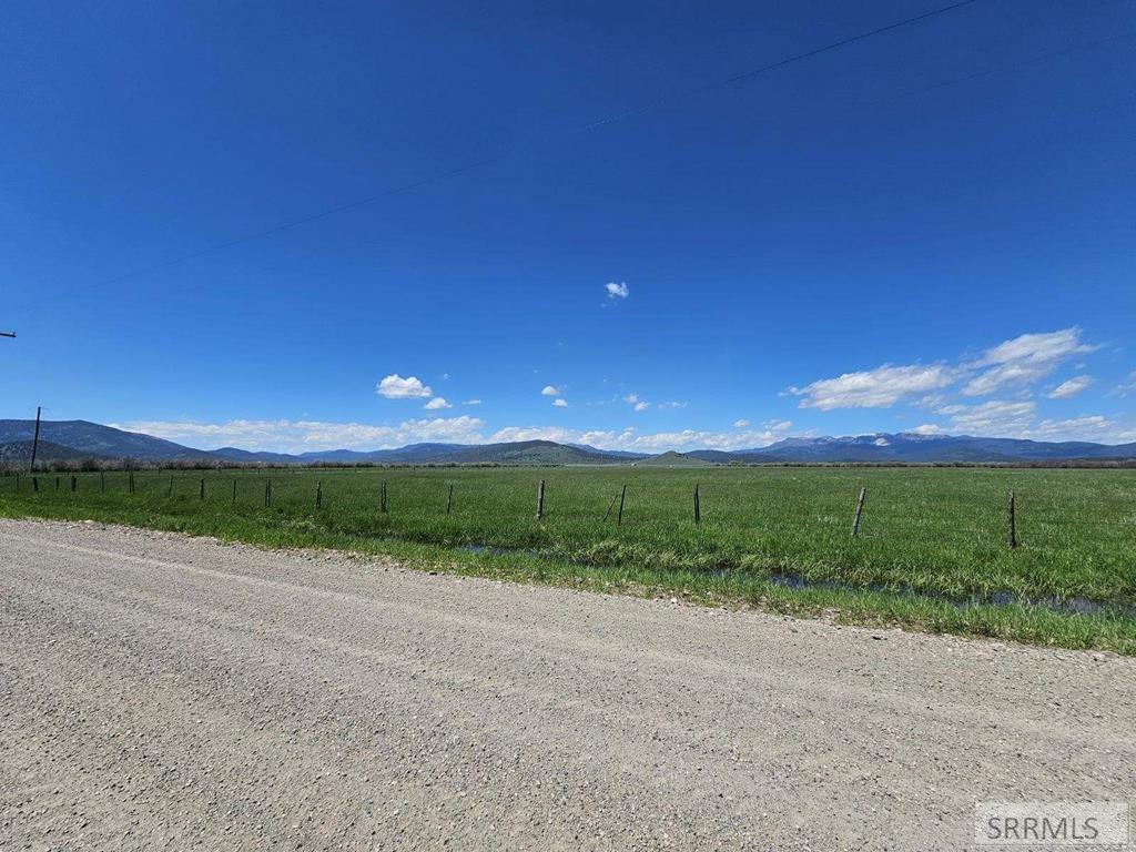 1660 Camas Road Property Photo 1