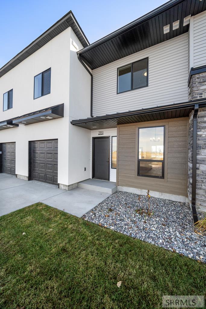 2151 Pebble Brook Court Property Photo 1