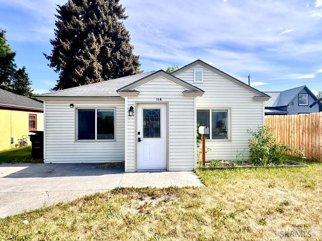 114 E Elva Street Property Photo 1