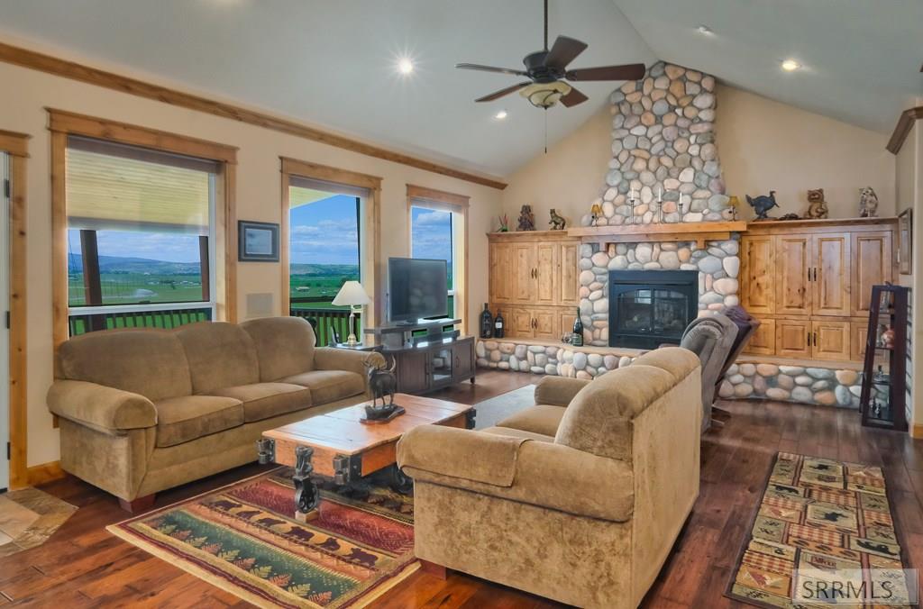 280 Cedar Circle Property Photo 10