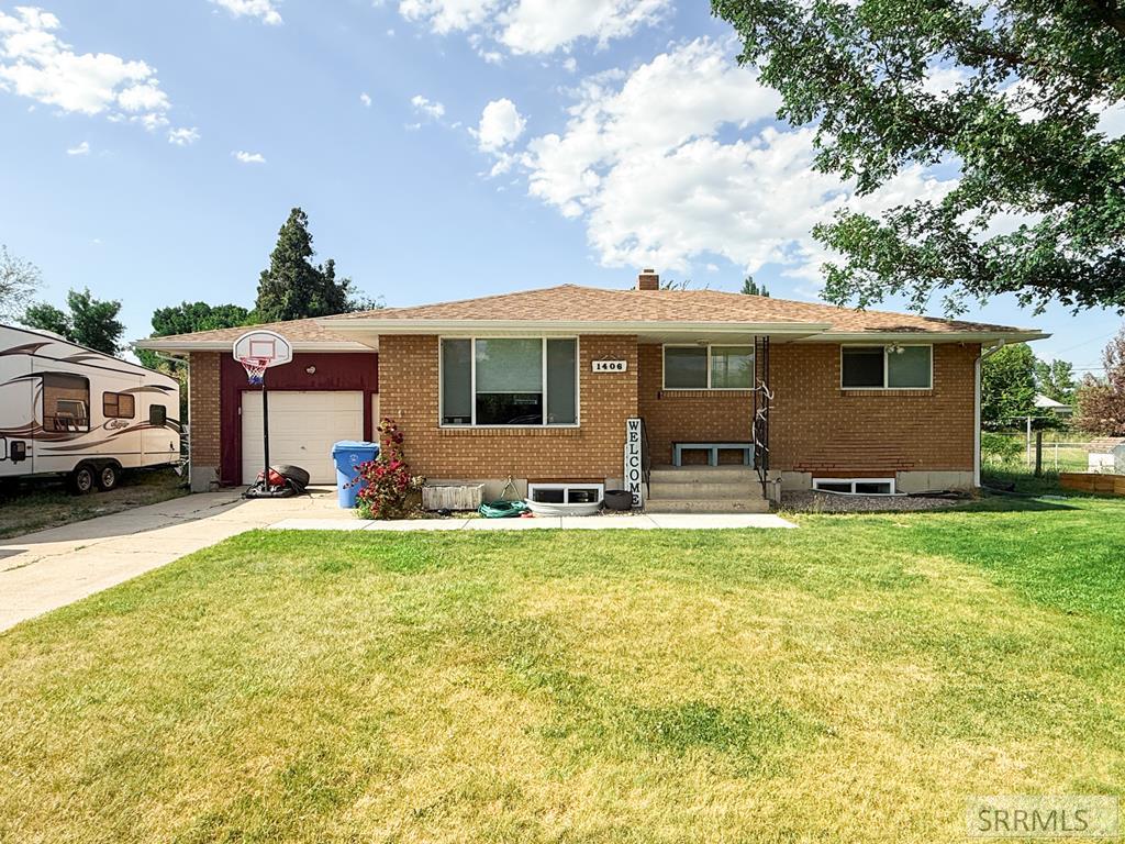 1406 Zener Property Photo 1