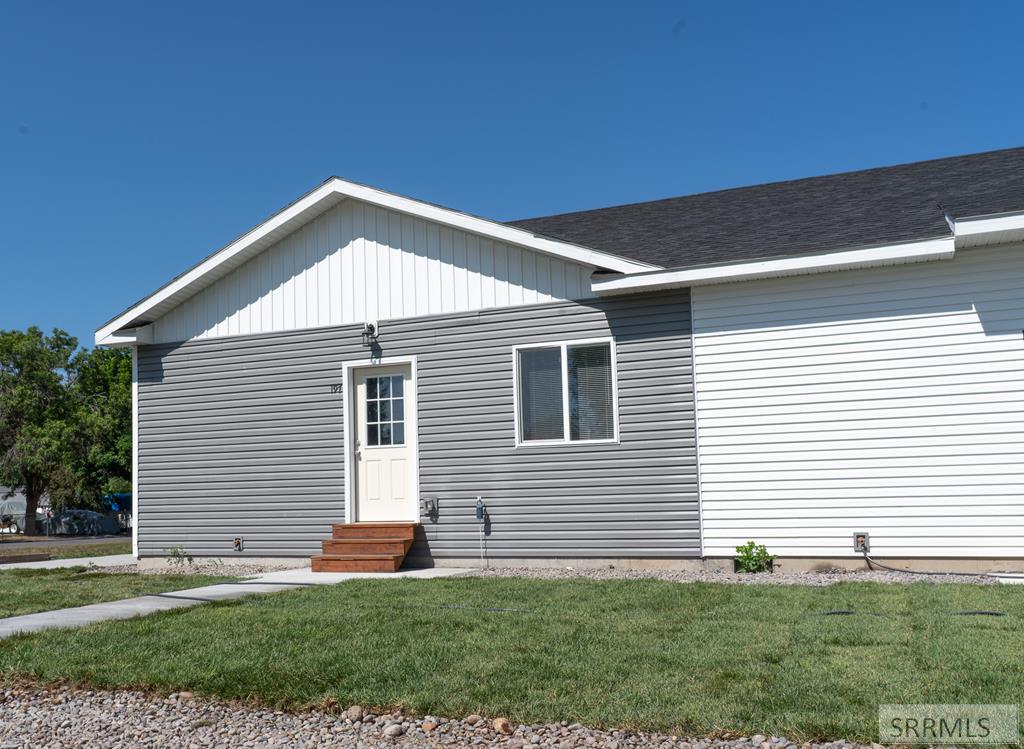 197 S 11th W Property Photo 1